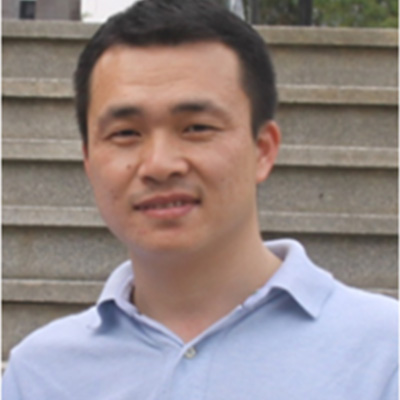 　　劉名卓  　　華東師范大學(xué)開放教育學(xué)院國際合作教育中心主任，全國信息技術(shù)標準化委員會教育技術(shù)分技術(shù)委員會專家委員。